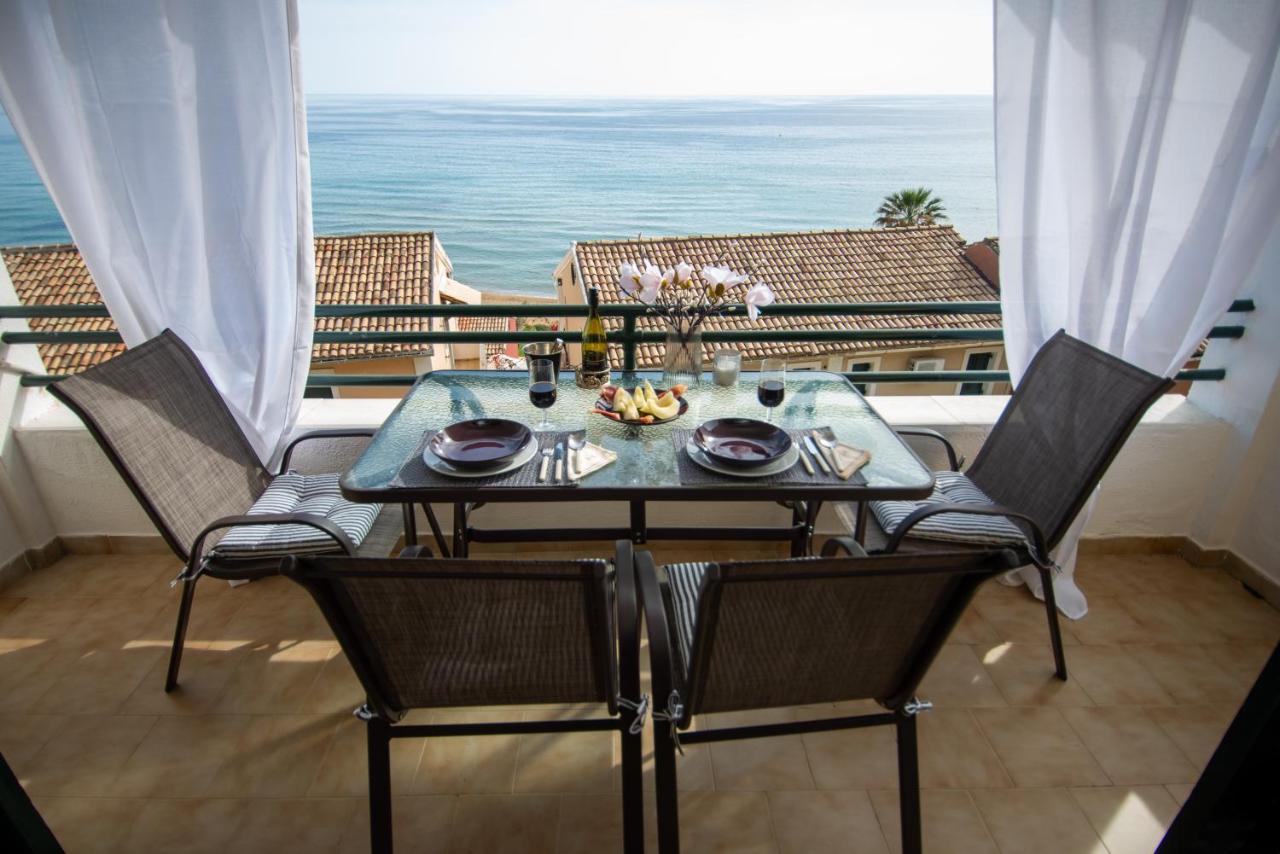Alexandras On The Beach And Pool Apt Glyfada  Bagian luar foto